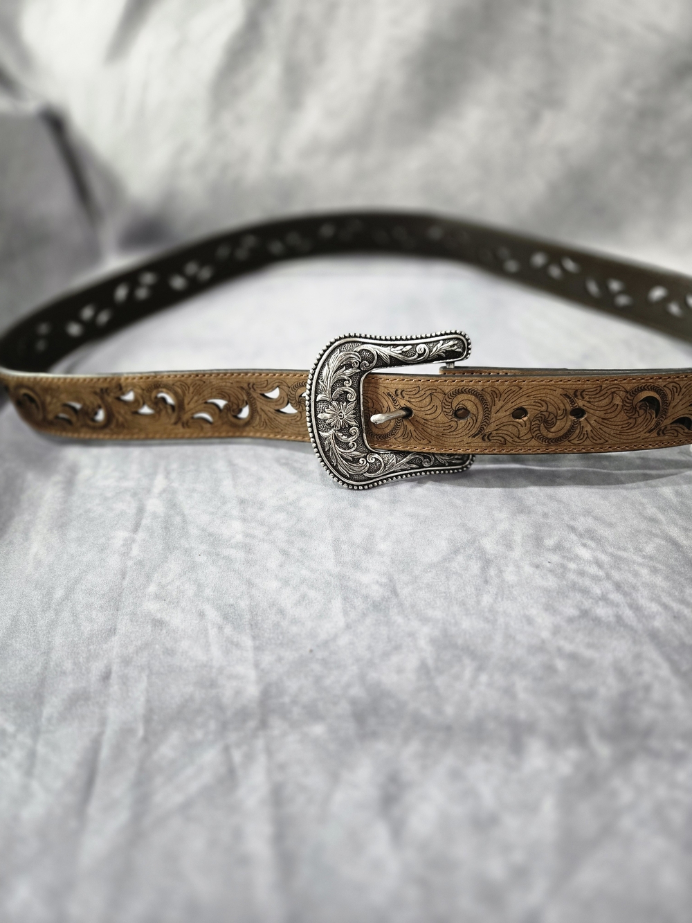 Ariat Women's Scroll Paisley brown leather belt